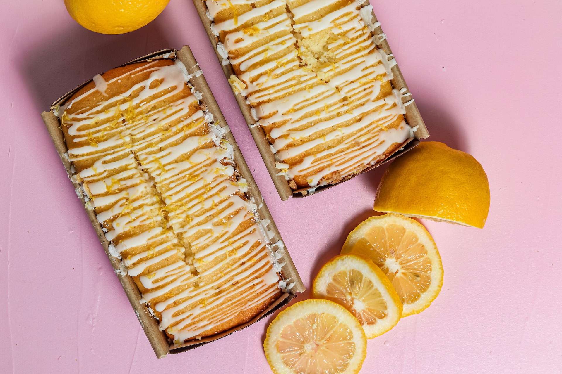 Torta al limone pazzesca con glassa